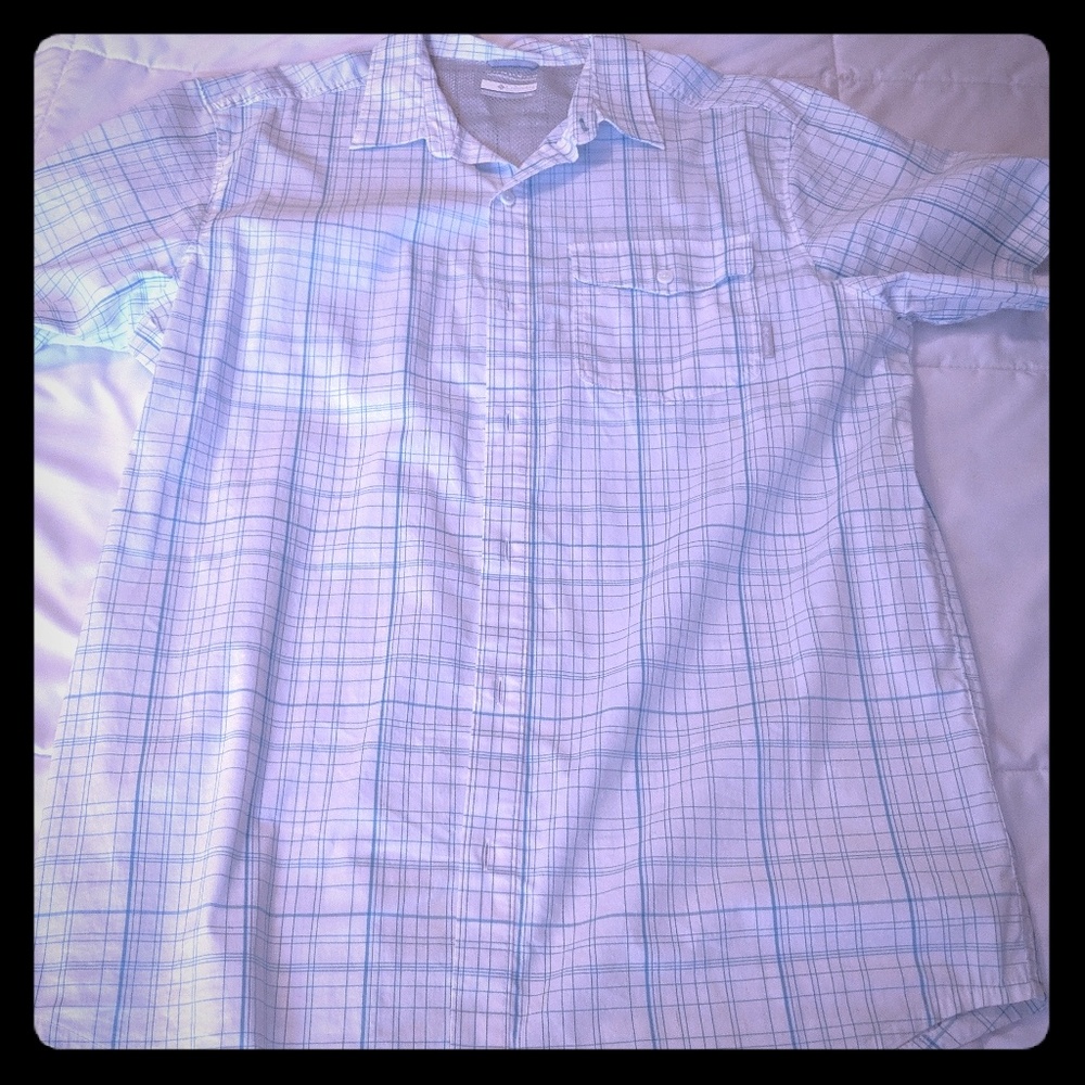 Men's Columbia button up shirt